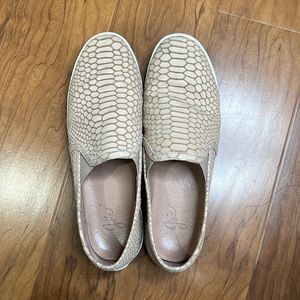 Size 39 1/2 Joie sneakers